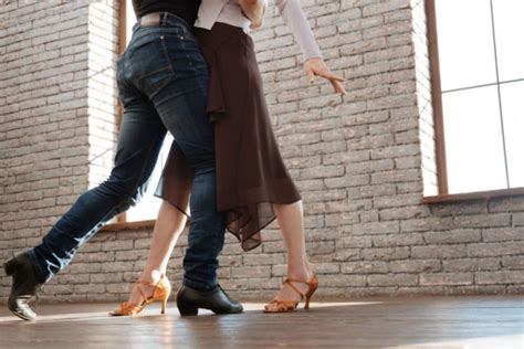 what to wear to a ballroom dance class: how to choose the perfect outfit for a night of elegance